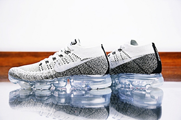 Nike Air VaporMax “Oreo” 899473-002 