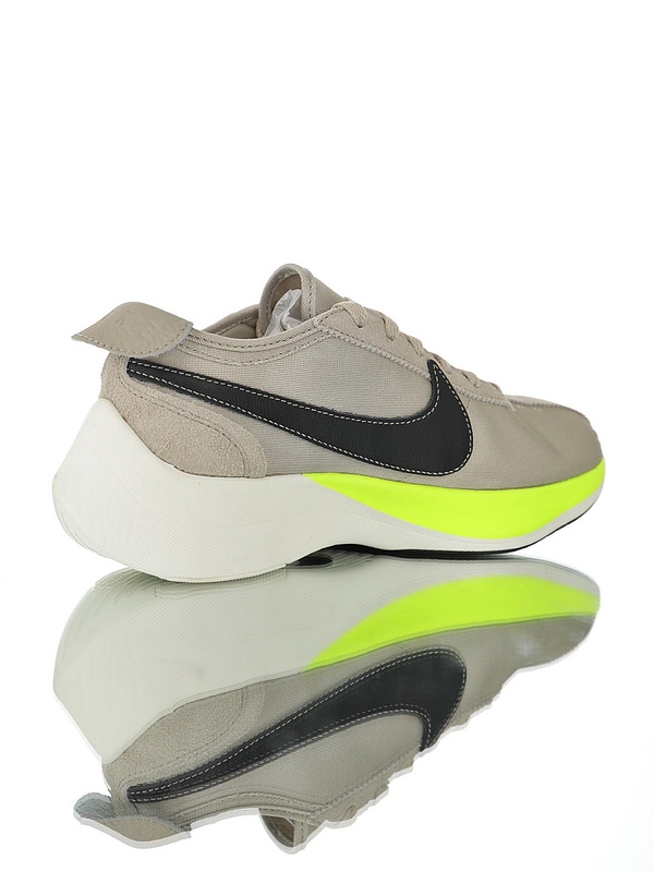 Nike Moon Racer QS