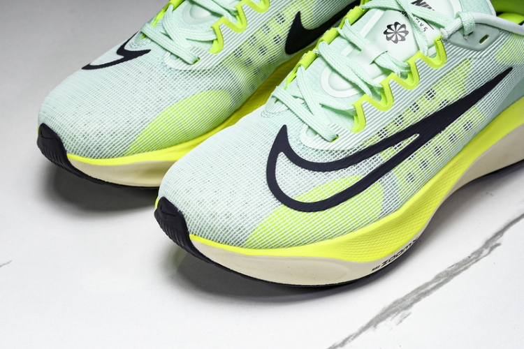 Nike Zoom Fly 5 DM8968 300