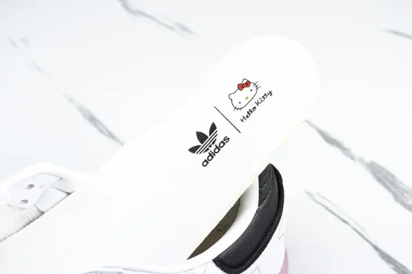 Adidas Samba Vegan OG x Hello Kitty IG4450 