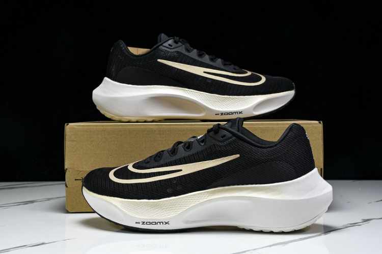 Nike Zoom Fly 5 DM8968 002