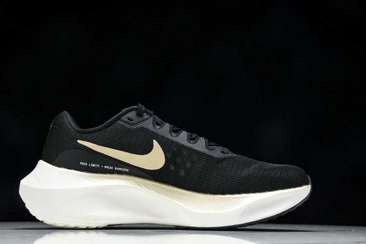 Nike Zoom Fly 5 DM8968 002