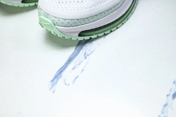 Nike Air Zoom Pegasus Premium HQ2593-103 