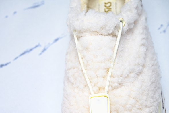 Asics Gel-Sonoma WT Teddy Fur 1203B036-100 