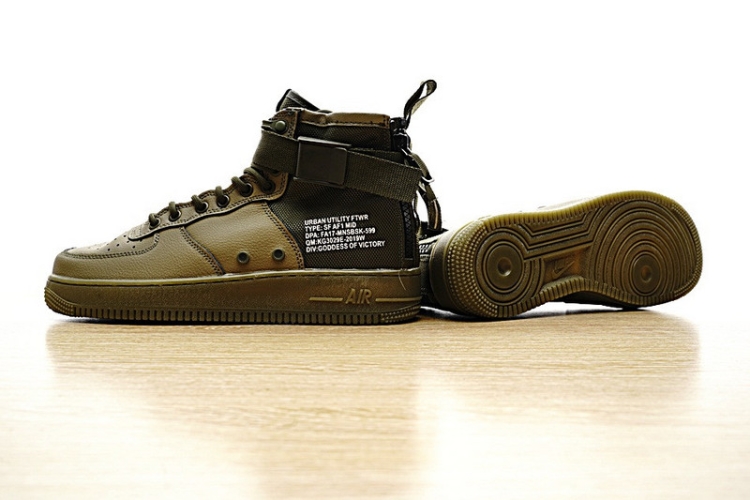 Nike SF Air Force 1 Mid QS  AA7345-339