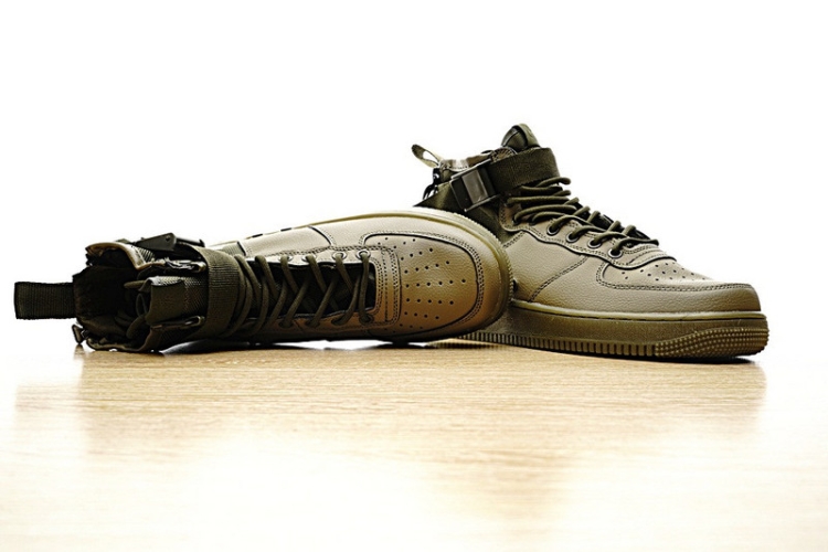 Nike SF Air Force 1 Mid QS  AA7345-339