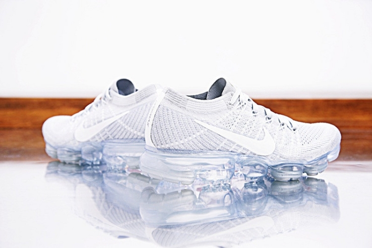 Nike Air VaporMax “Pure Platinum White” 849558-004