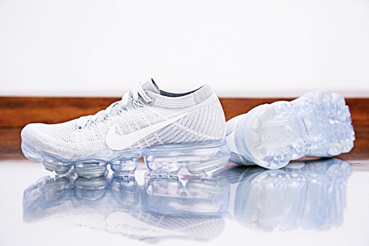 Nike Air VaporMax “Pure Platinum White” 849558-004