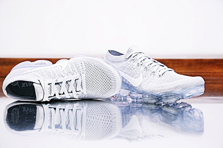 Nike Air VaporMax “Pure Platinum White” 849558-004