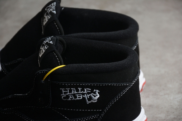 Vans Half Cab Steve Caballero VN000DZ3BLK  