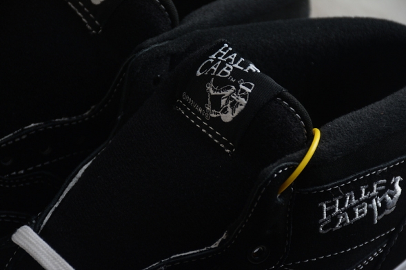 Vans Half Cab Steve Caballero VN000DZ3BLK  