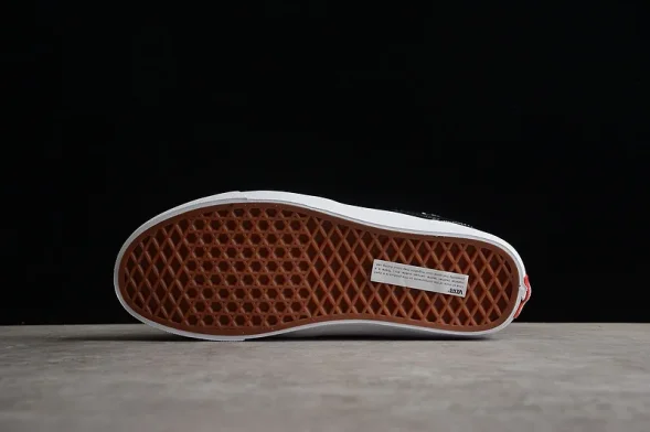 Vans Half Cab Steve Caballero VN000DZ3BLK  