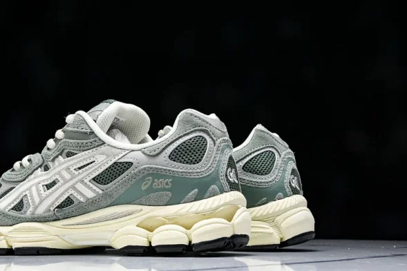 Asics Gel-NYC 1203A383-302 