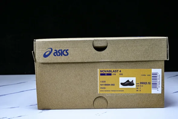 Asics Novablast 4 1011B694-002 