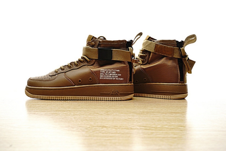 Nike SF Air Force 1 Mid QS  AA7345-200