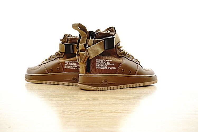 Nike SF Air Force 1 Mid QS  AA7345-200