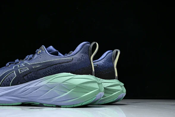 Asics Novablast 4 1012B510-401 
