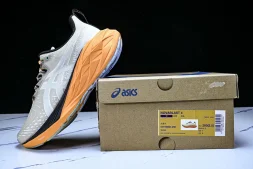Asics Novablast 4 1011B850-250