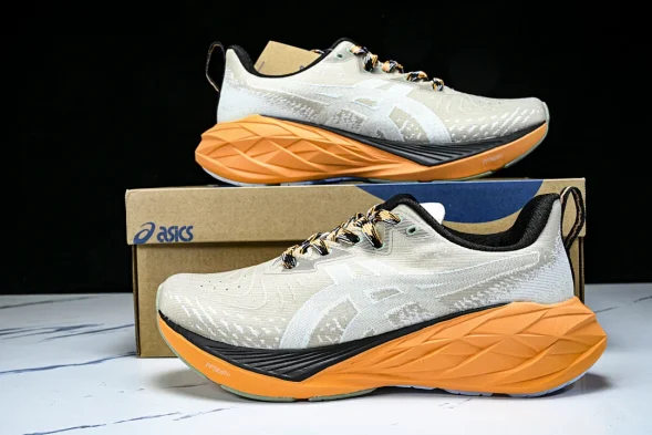 Asics Novablast 4 1011B850-250 