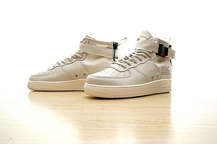 Nike SF Air Force 1 Mid QS AA7345-100