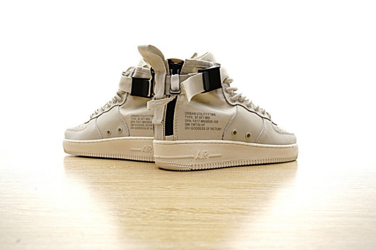 Nike SF Air Force 1 Mid QS AA7345-100