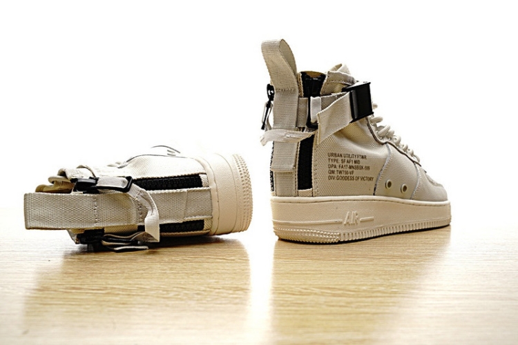 Nike SF Air Force 1 Mid QS AA7345-100