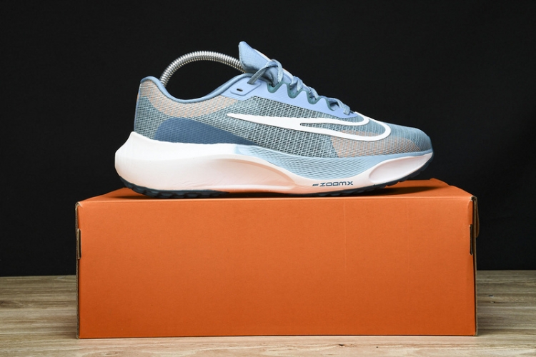 Nike Zoom Fly 5 DM8968 400