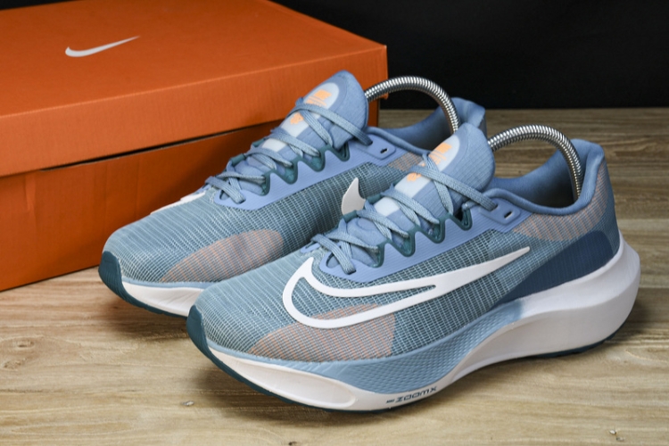 Nike Zoom Fly 5 DM8968 400