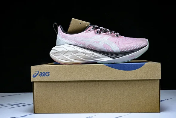 Asics Novablast 4 1012B654-250 