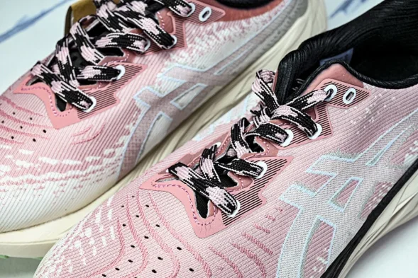 Asics Novablast 4 1012B654-250 