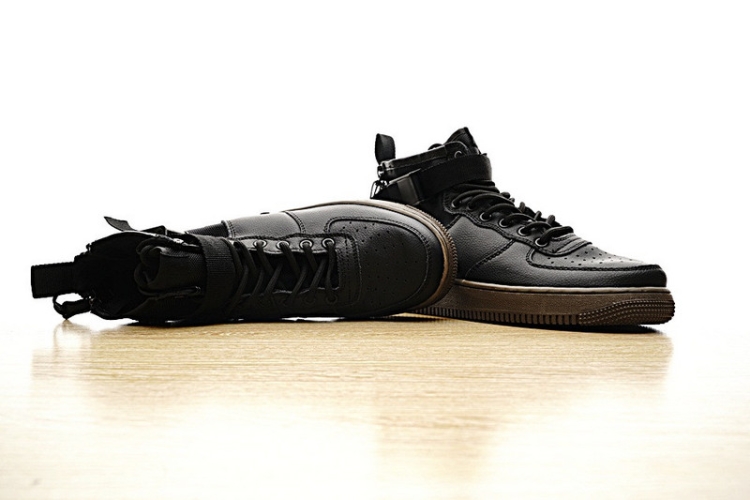 Nike SF Air Force 1 Mid QS AA7345-00