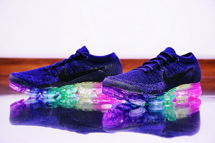 Nike Air VaporMax Flyknit 883274-400