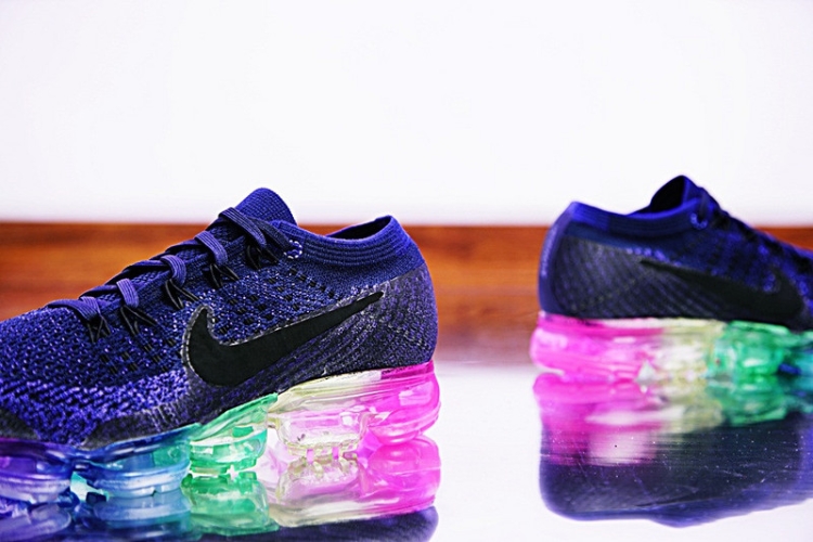 Nike Air VaporMax Flyknit 883274-400