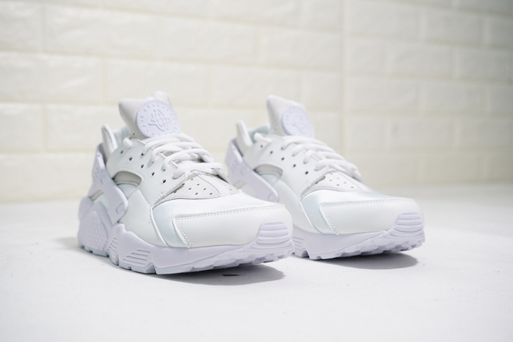 NIKE AIR HUARACHE RUN ULTRA Premium 634835-108