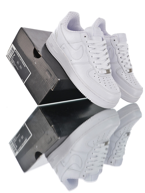 Fragment Design x Nike Air Force 1 “HTM” 318930-111