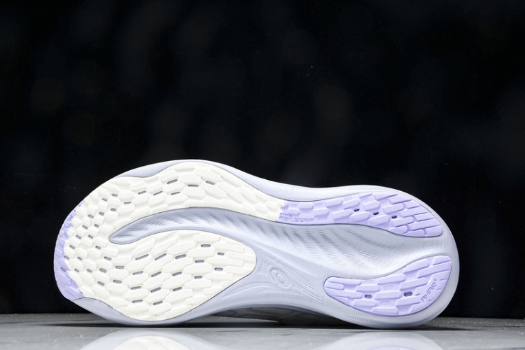 Asics Gel-Nimbus 26 1011B794-100