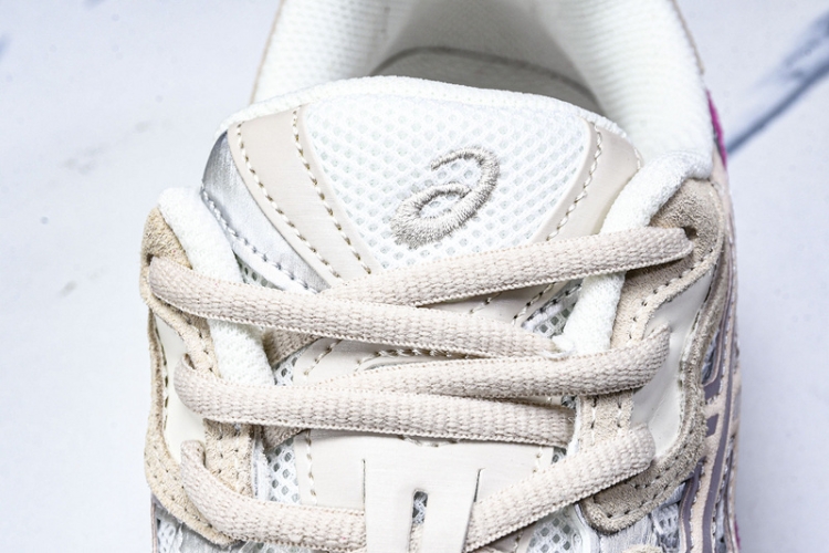 Asics Gel-NYC 1203A383-104