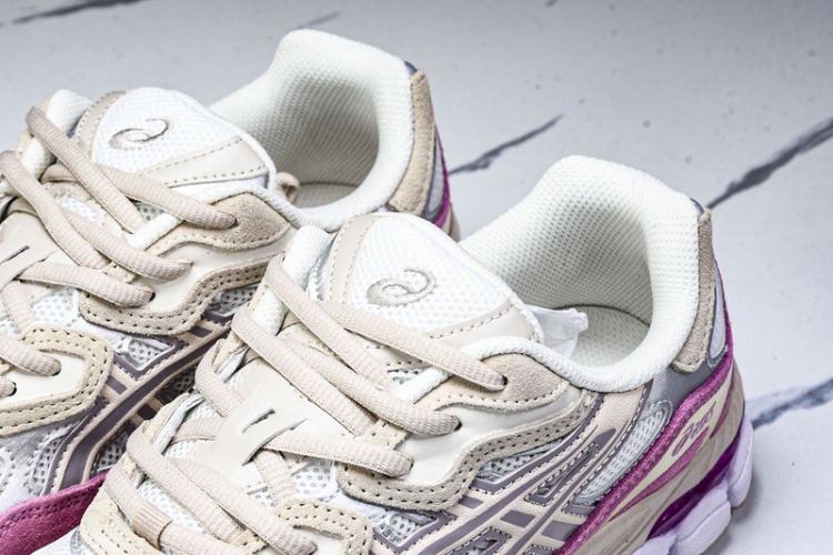 Asics Gel-NYC 1203A383-104