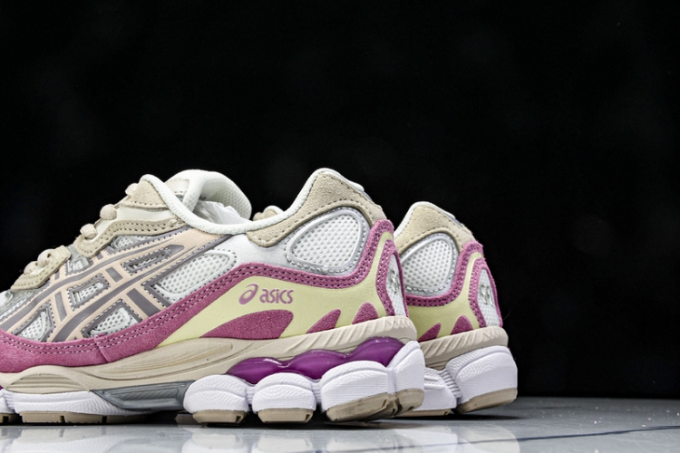 Asics Gel-NYC 1203A383-104