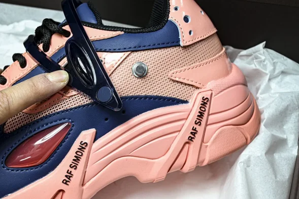 Raf Simons Cylon-21 HR740010L 