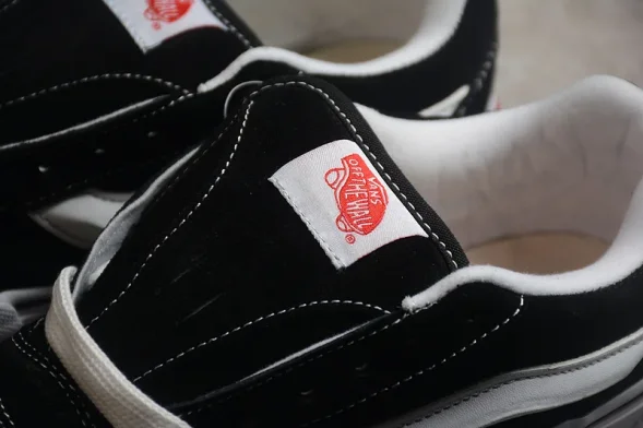 Vans Knu Skool VN0009QC6BT 