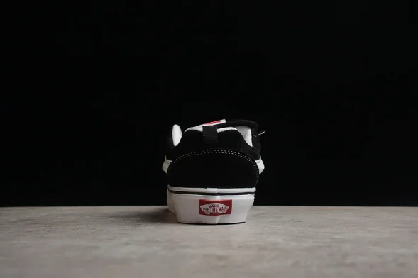 Vans Knu Skool VN0009QC6BT 