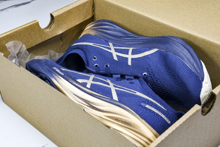 Asics Gel-Nimbus 26 1011B946-400