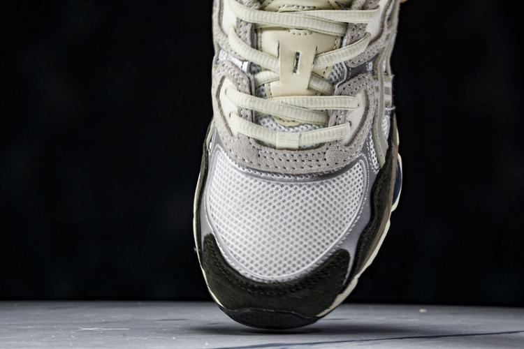 Asics Gel-NYC 1203A383-103