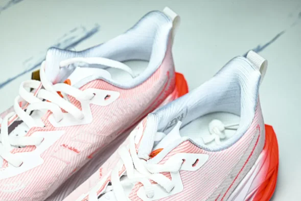 Asics Novablast 4 1012B650-100 