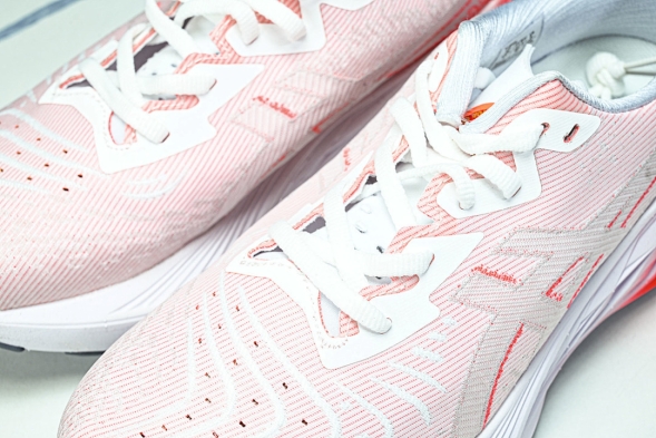 Asics Novablast 4 1012B650-100 