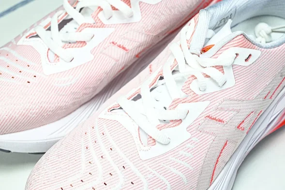 Asics Novablast 4 1012B650-100 