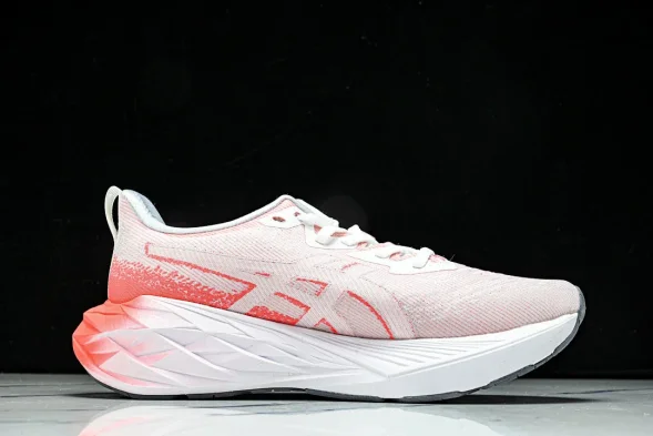 Asics Novablast 4 1012B650-100 