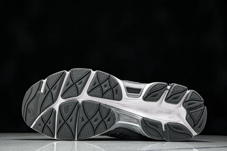 Asics Gel-NYC 1203A383-101