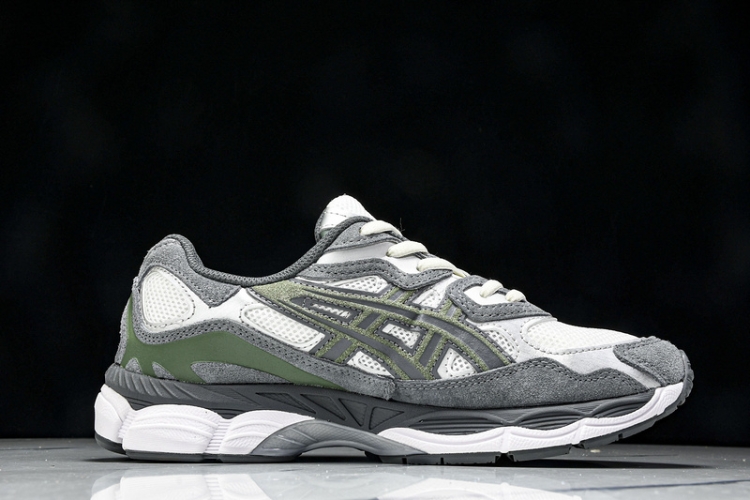 Asics Gel-NYC 1203A383-101